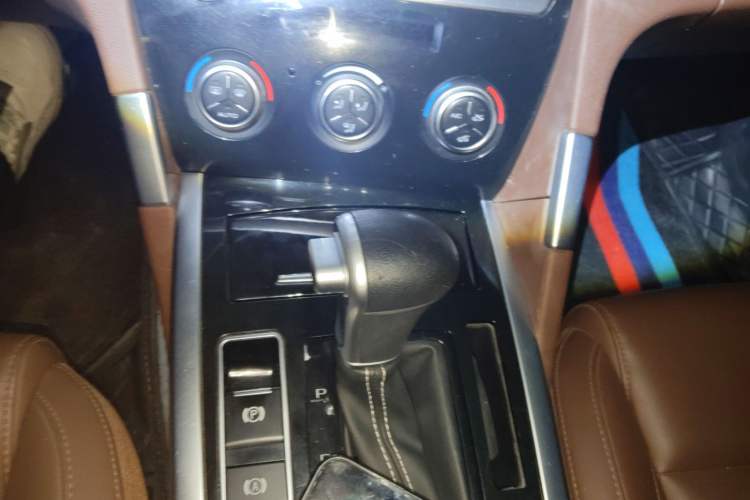 Used Haval H7 2019 2.0T Smart Enjoyment Version China VI Standard
