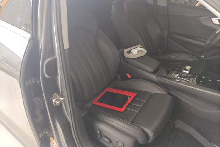 Used Audi A4L 2020 40 TFSI Luxury Dynamic Model
