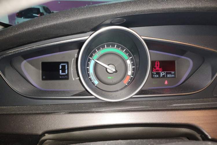 Used Roewe e550 2016 Flagship Edition Instrument Cluster