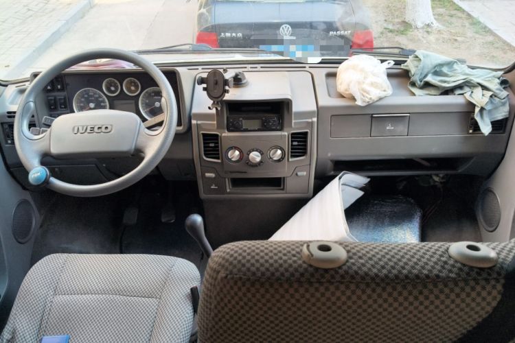 Used Iveco Daily 2014 2.5T-A35 NJ6484ACM47Z4