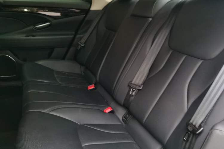 Used Geely Auto Emgrand GT 2015 1.8T Standard Model