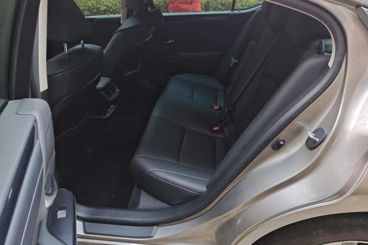 Used Lexus ES 2020 200 Excellence Edition