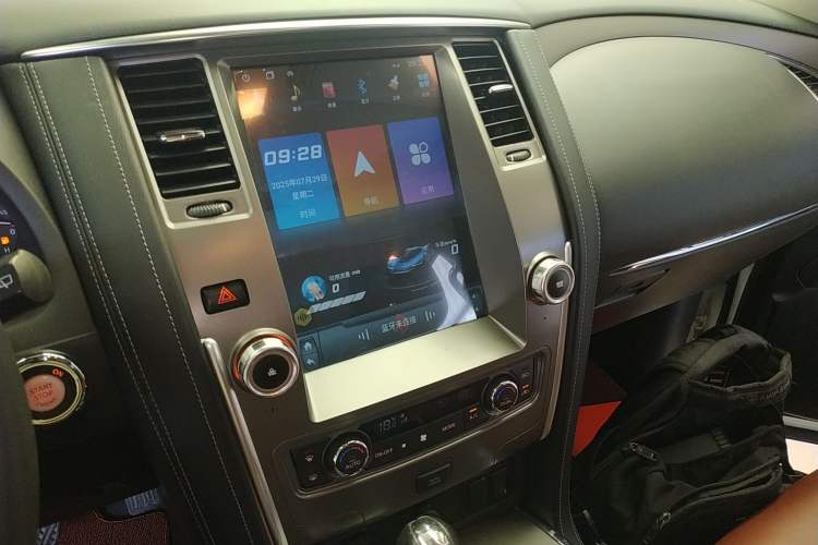 Used Nissan Patrol 2018 4.0L LinkedIn Edition Audio And AC Panel