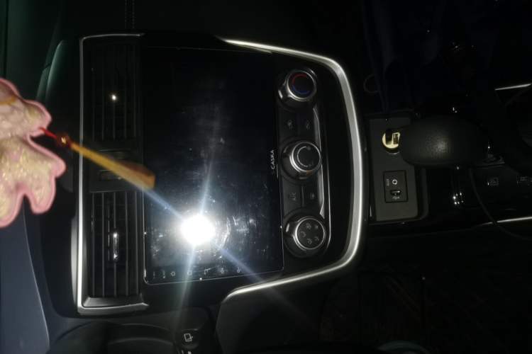 Used Nissan Tiida 2021 1.6L CVT Cool Edition
