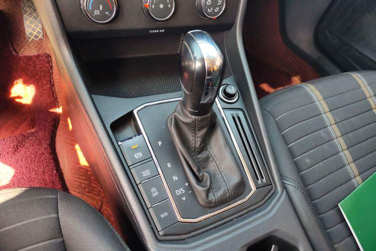 Used Volkswagen Lavida 2021 280TSI DSG Comfort Edition Gear Lever