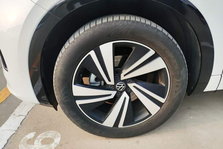 Used Volkswagen Tavendor 2024 380TSI All-Wheel Drive R-Line Cruise Edition