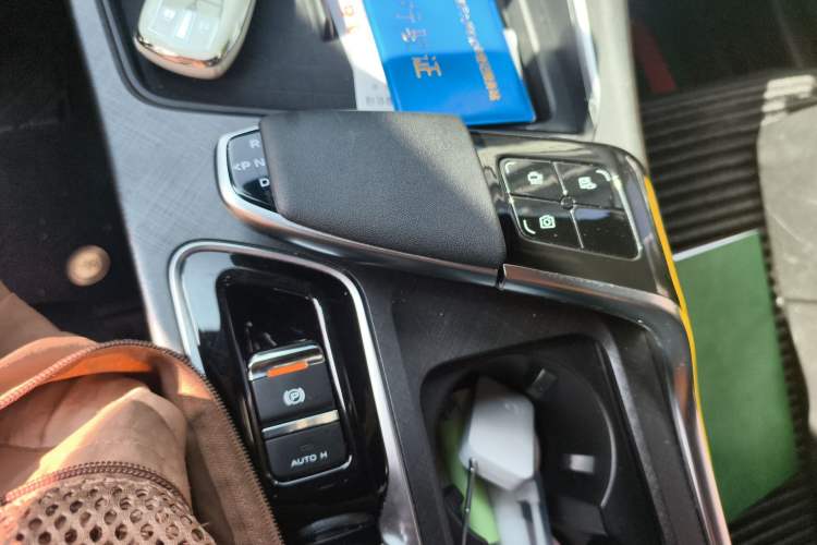 Used CHANGAN UNI-T 2022 1.5T Prestige Version
