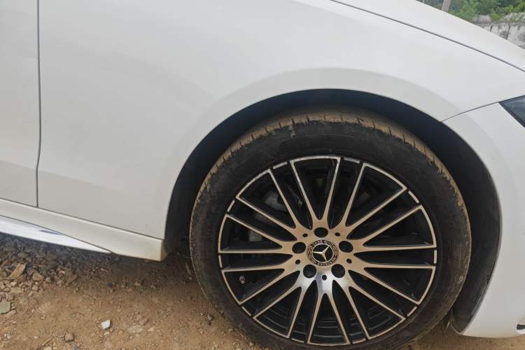 Used Mercedes-Benz C-Class 2022 Restyled C 260 L Sport Edition Right Front Wheel Hub