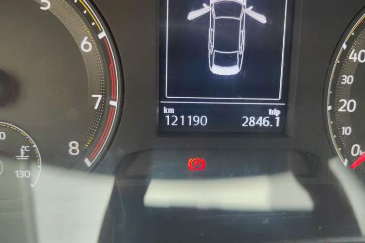 Used Volkswagen Bora 2019 1.5L Automatic Fashion Model Odometer Close Up