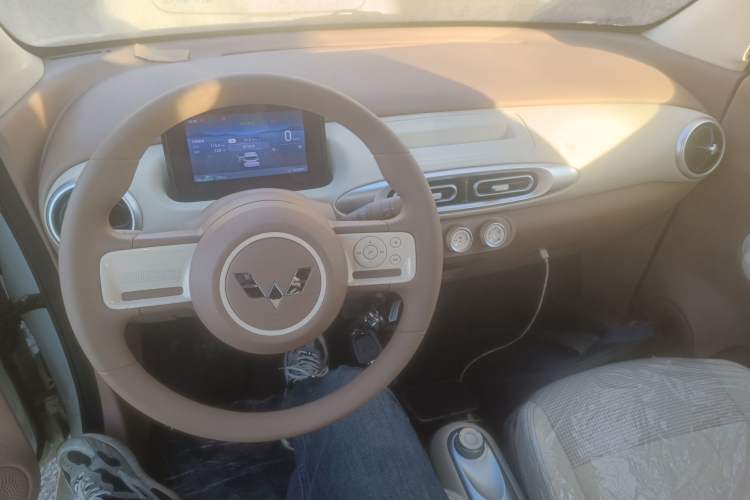 Used Wuling Hongguang MINIEV 2025 Four-Door Version Advanced Edition
