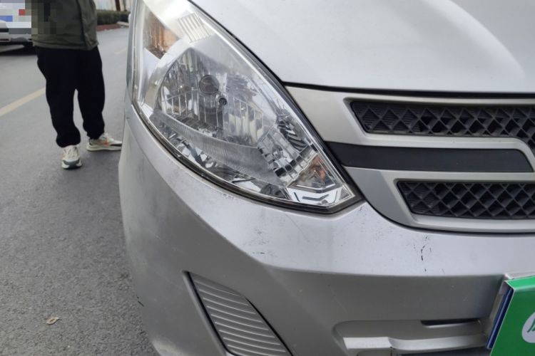 Used Wuling Rongguang V 2019 1.5L Window-Sealed Utility Model China VI LAR Right Front Headlight