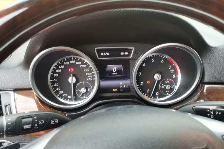 Used Mercedes-Benz M-Class 2014 ML 400 4MATIC Luxury Model Instrument Cluster