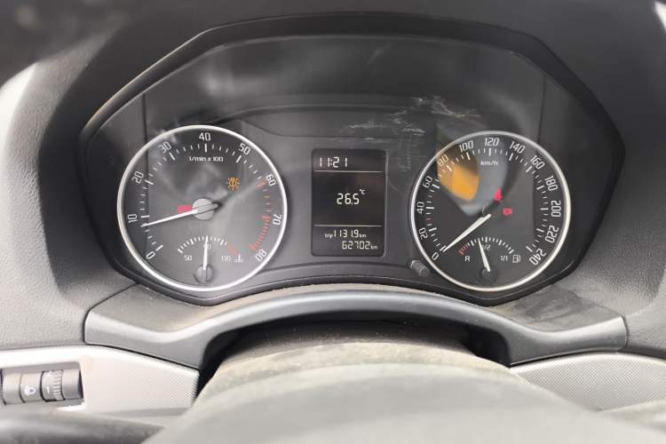 Used Skoda Octavia 2015 Classic Model 1.6L Manual Eado Version
