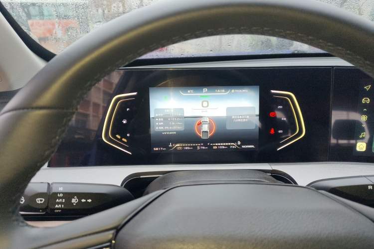 Used Changan Hunter 2024 Knight Edition Flagship Model Dual-Motor All-Wheel Drive Standard Box