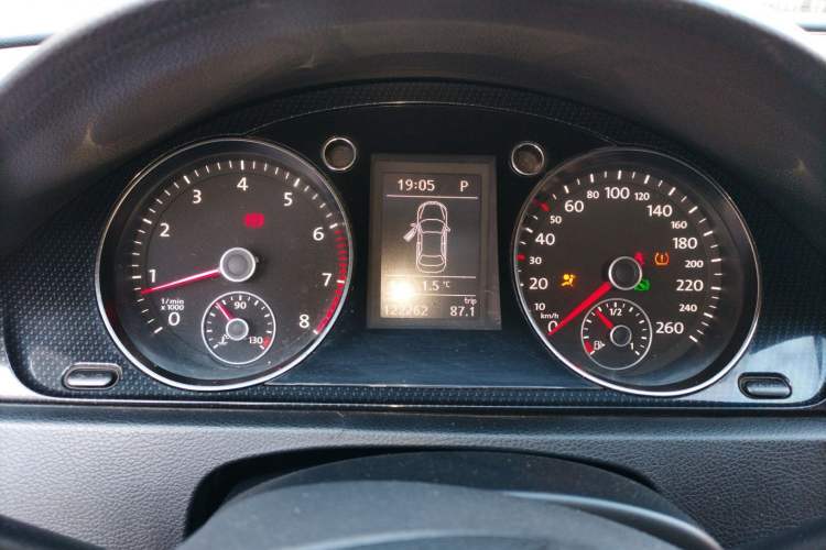 Used Volkswagen Magotan 2013 1.8TSI Luxury Model Instrument Cluster