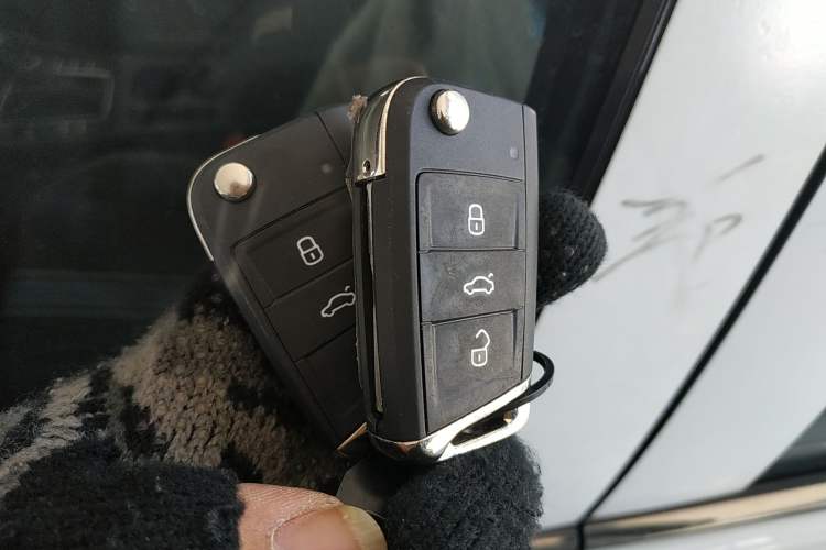 Used Volkswagen Sagitar 2025 300TSI DSG Flyover Edition
