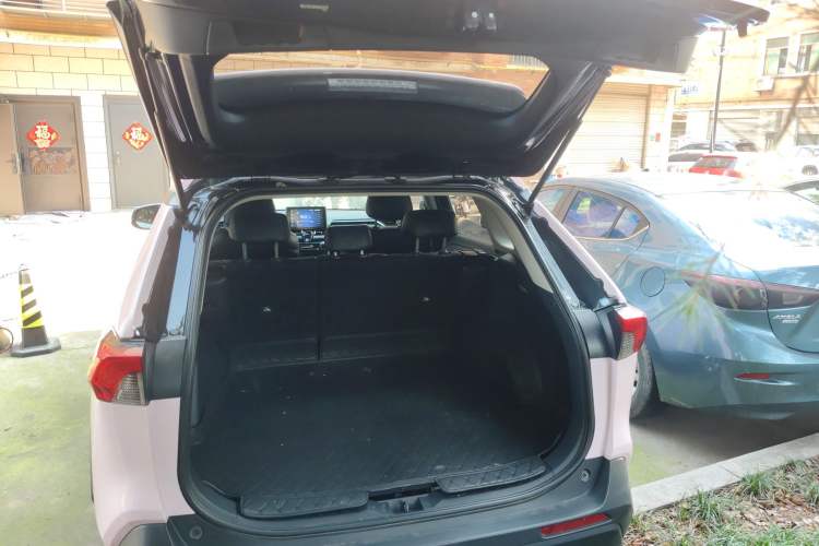 Used Toyota RAV4 2021 Dual-Engine 2.5L E-CVT Two-Wheel Drive Elite Edition