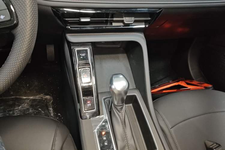 Used Roewe i5 2023 1.5L CVT Luxury Edition