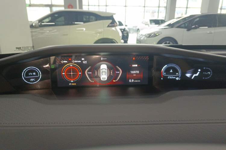 Used Changan UNI-V 2024 1.5T Prestige Edition
