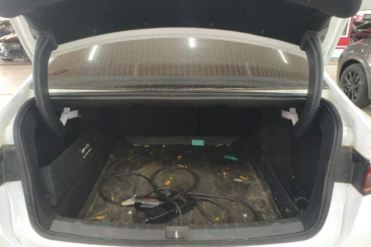 Used BYD Qin PLUS 2024 HONOR Edition DM-i 55KM Leading Model Trunk