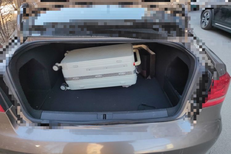 Used Volkswagen Magotan 2012 Revised 1.8TSI Luxury Version Trunk