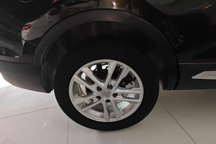 Used Baojun 560 2015 1.8L Manual Elite Edition
