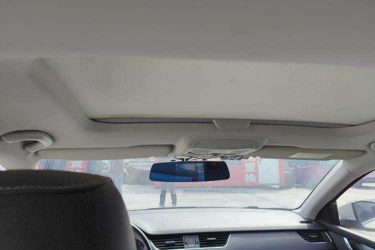 Used Skoda Octavia 2017 1.6L Manual Smart Drive Edition Headliner