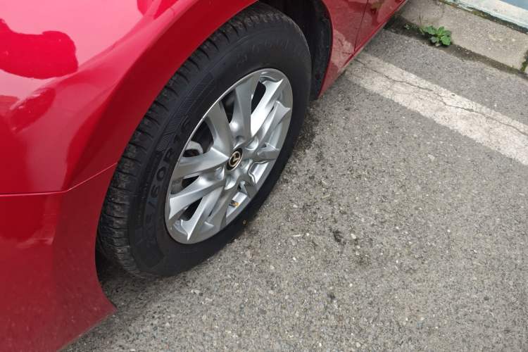 Used Mazda 3 Axela 2017 Sedan 1.5L Manual Luxury Model Emission Standard China V Left Front Wheel Hub