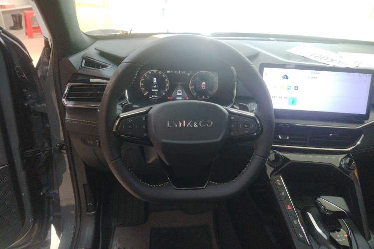 Used Lynk & Co 06 2023 Remix 1.5T Dynamic Halo
