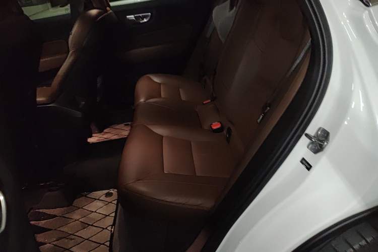 Used Volvo XC60 2022 B5 4x4 Smart Luxury Edition