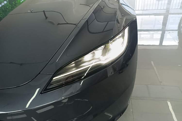 Used Tesla Model 3 2023 Long-Range All-Wheel-Drive Version