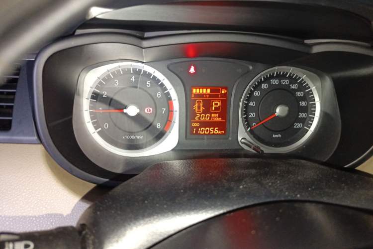 Used Venucia R50 2013 1.6L Automatic Luxury Edition
