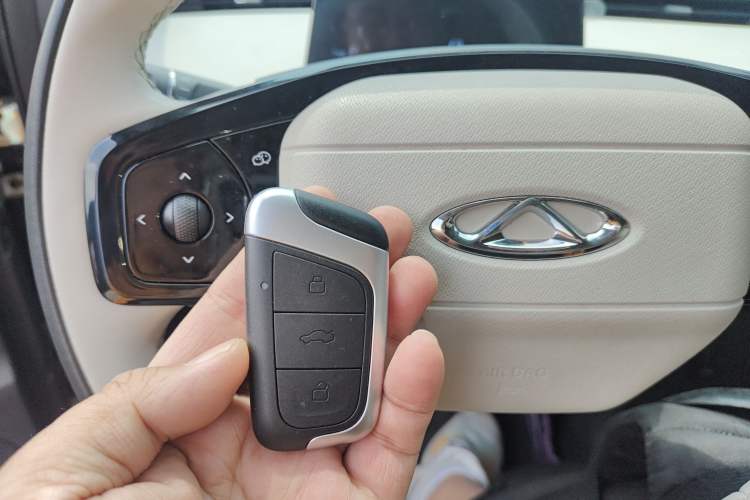 Used Chery QQ Little Ant 2024 Edition Youth Version 321 km Beloved Version 29.23 kWh Vehicle Key