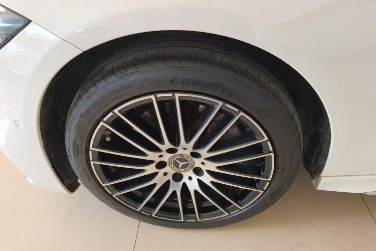 Used Mercedes-Benz C-Class 2023 Revised C 200 L Sport Edition Left Front Wheel Hub