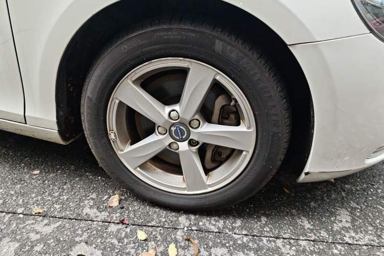 Used Volvo V40 2016 T3 Zhiyi Edition