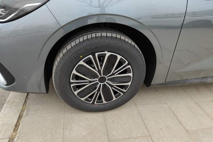 Used Geely Galaxy Galaxy Stellar 6 2026 Model 125km Free-Style Edition