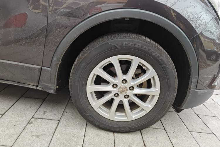 Used Buick Envision 2016 20T Two-Wheel Drive Leading Version Right Front Wheel Hub