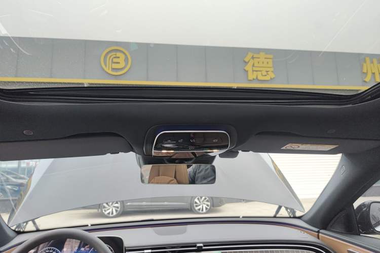 Used Mercedes-Benz E-Class 2025 Facelift E 300 L Fashion Edition
