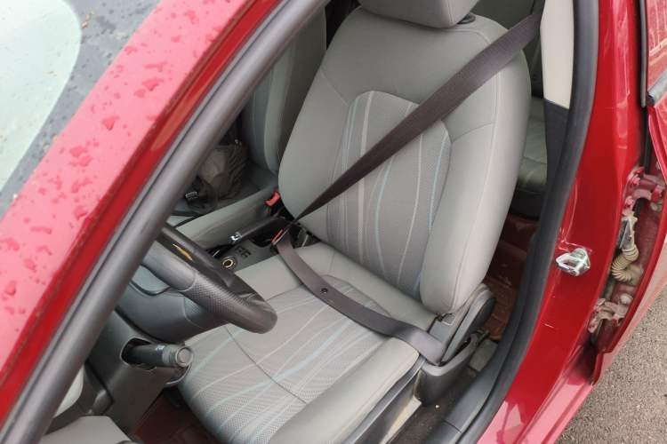 Used Chevrolet Aveo Sonic 2014 Sedan 1.4SL MT Comfort Edition
