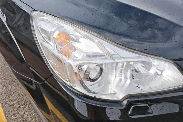 Used Subaru Outback 2014 2.5i Yashang Elite Edition Right Front Headlight