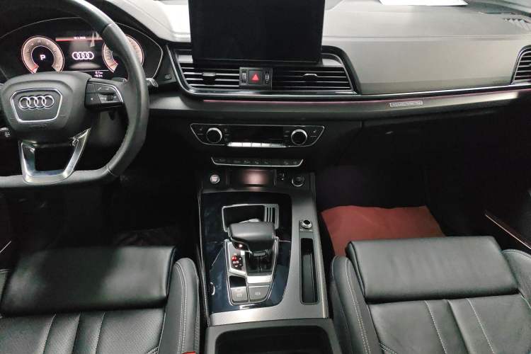 Used Audi Q5L 2022 Updated 45T Luxury Dynamic Version
