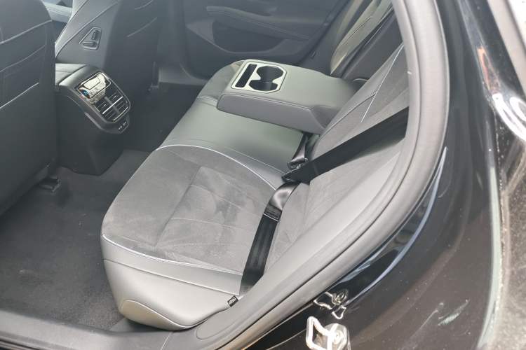 Used Volkswagen Passat 2025 Pro 380TSI Starry Dragon Luxury Edition Left Rear Seat