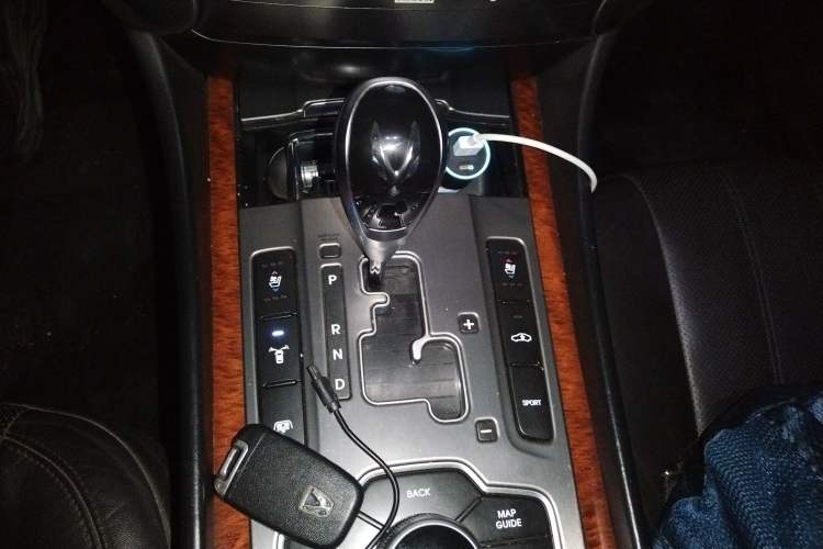 Used Hyundai Equus 2012 3.8 GDi Luxury Edition Gear Lever