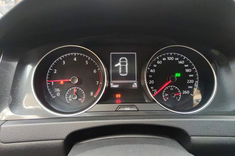 Used Volkswagen Golf 2018 230TSI Automatic Comfort Model Instrument Cluster