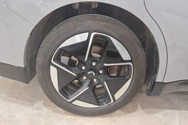 Used Wuling Xingguang 2024 Co-Creation Edition 510 Advanced Model
