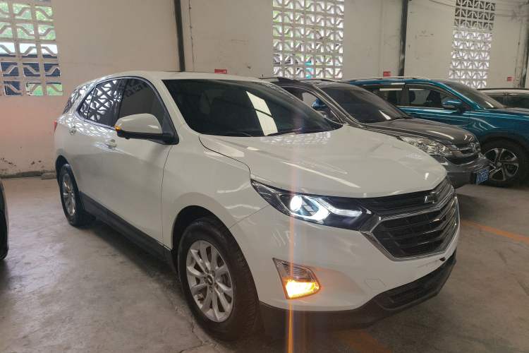 Used Chevrolet Equinox 2019 535T Automatic Lingjie Edition China V Standard Front Right 45 Deg