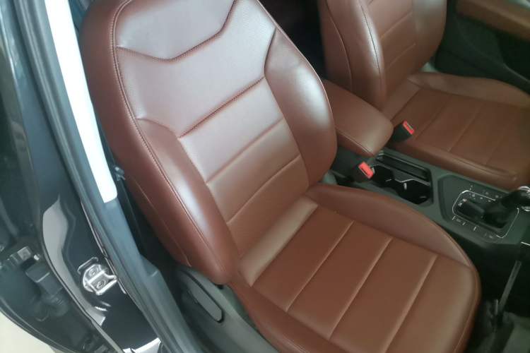 Used Volkswagen Tharu 2021 280TSI Two-Wheel Drive Trend Edition Right Front Seat