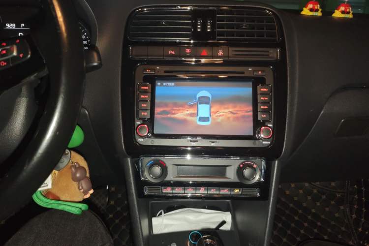 Used Volkswagen Polo 2014 1.6L Automatic Luxury Edition