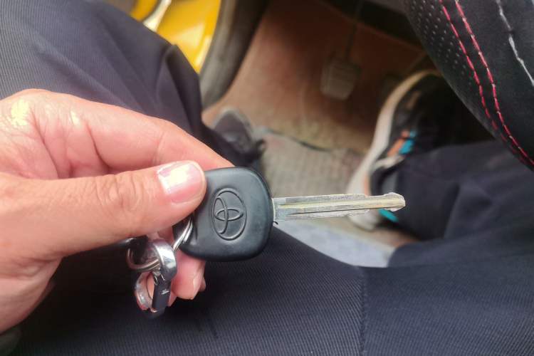 Used Jinbei Express 2019 2.0L Standard Version China VI 1TZS Vehicle Key