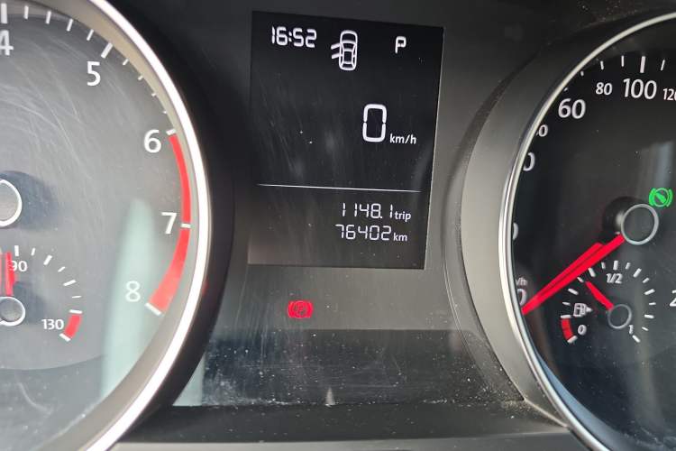 Used Volkswagen Golf 2016 1.6L Automatic Fashion Model
